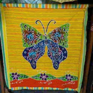 kain lurik lukis motif kupu besar kuning 200rb